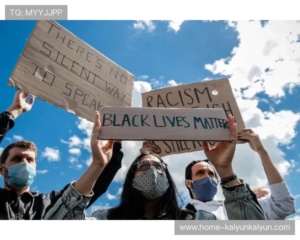 法国反种族歧视新规：辱骂球员将终身禁赛